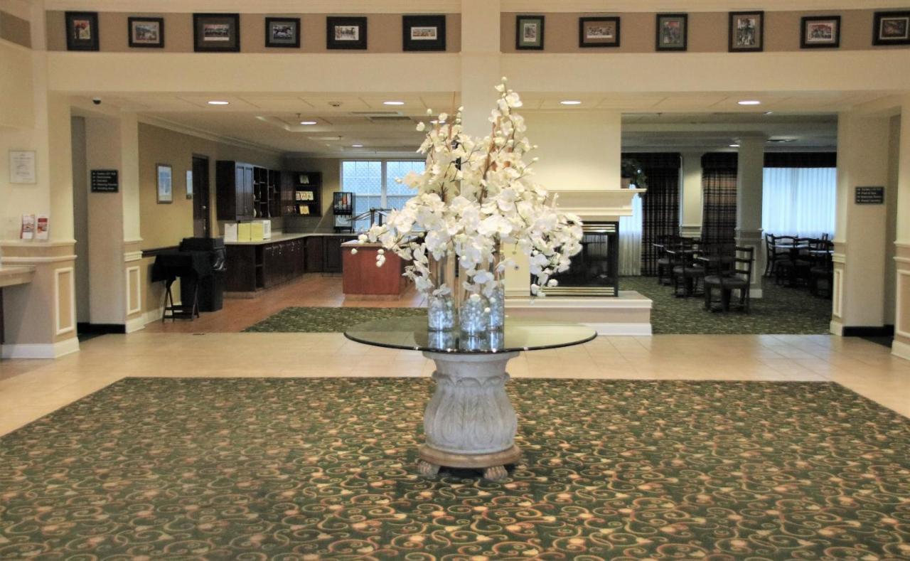 Hawthorn Suites By Wyndham Louisville East Exteriér fotografie