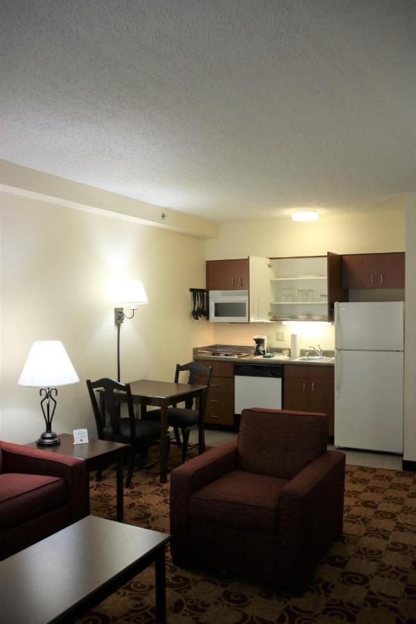 Hawthorn Suites By Wyndham Louisville East Exteriér fotografie