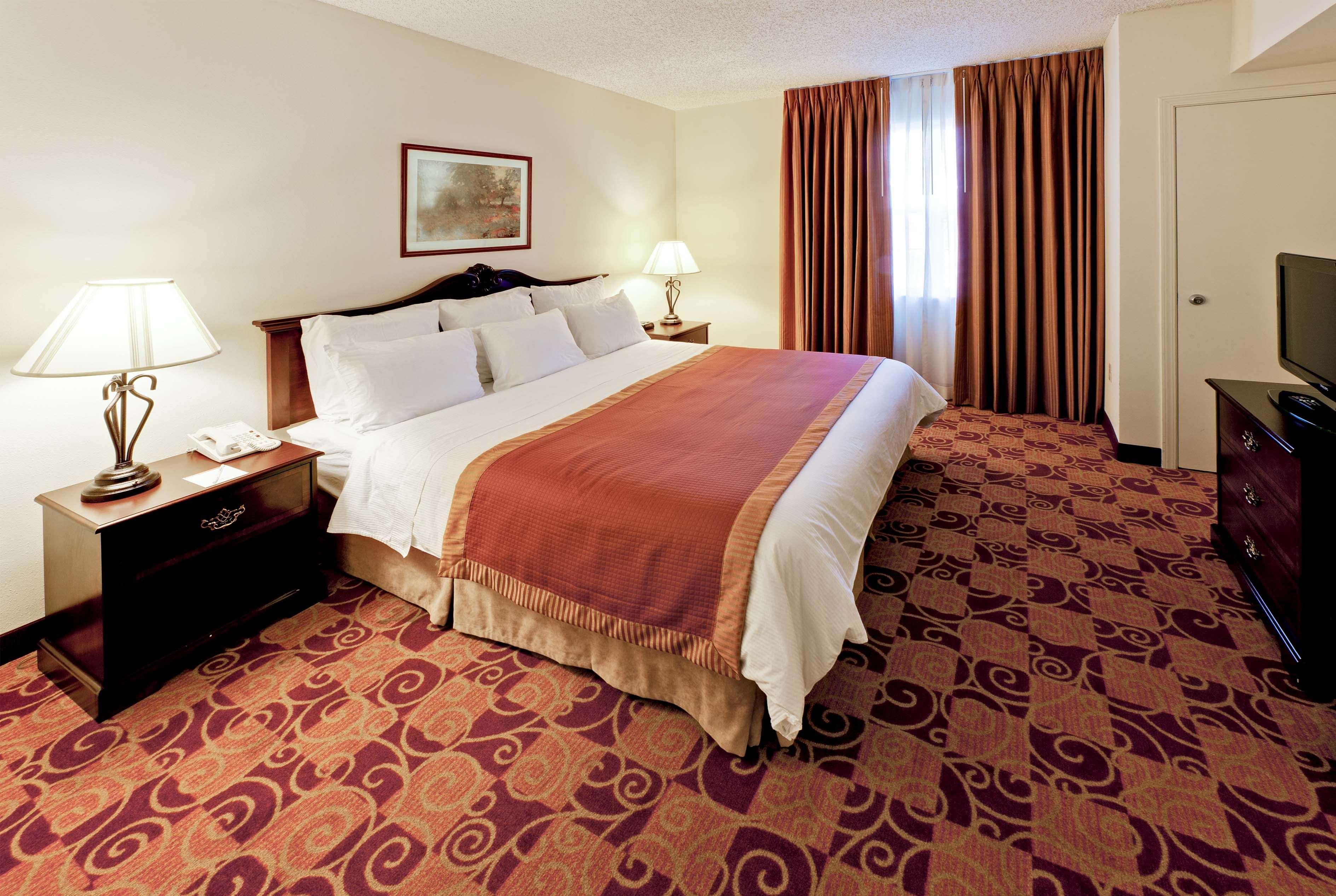 Hawthorn Suites By Wyndham Louisville East Exteriér fotografie