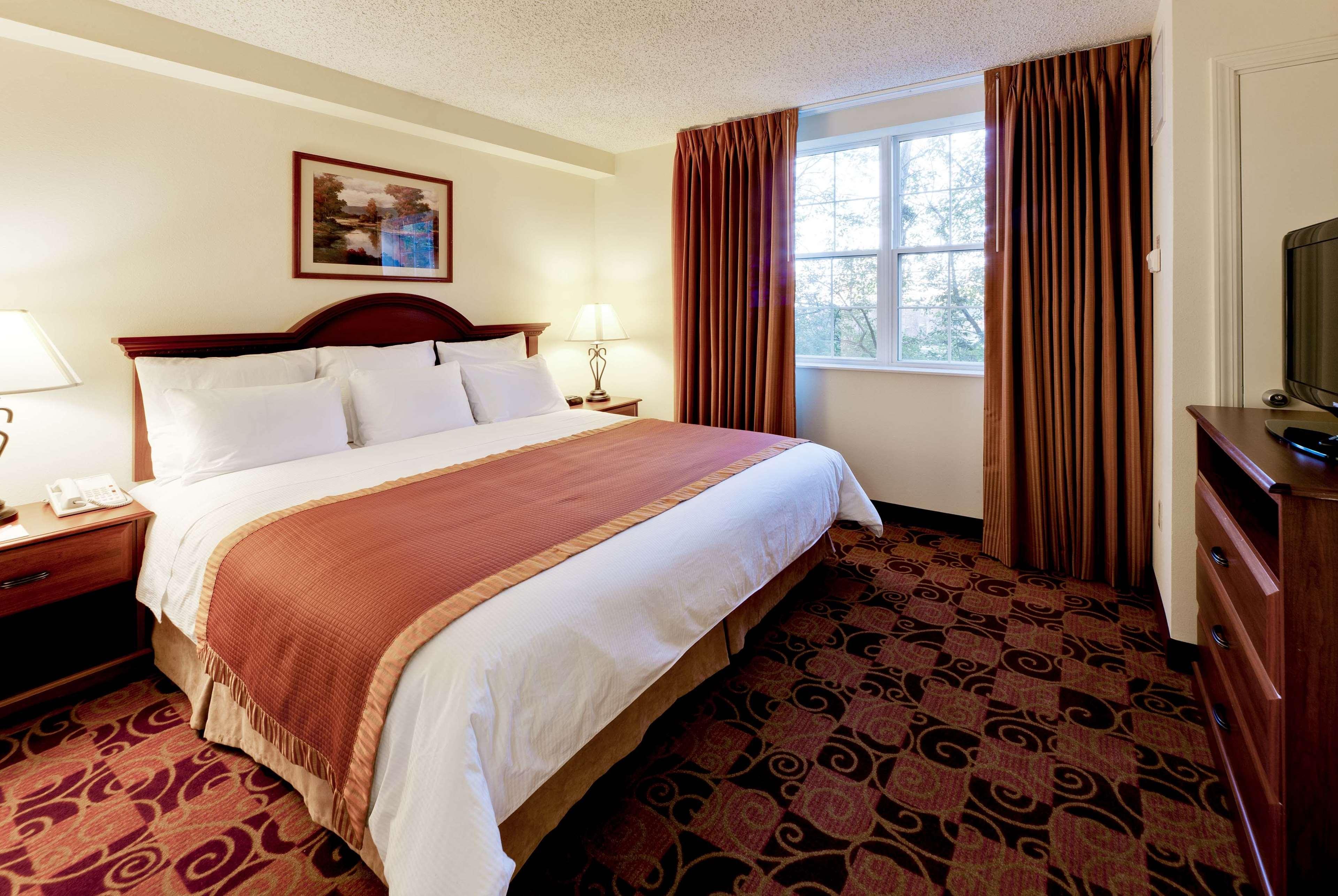 Hawthorn Suites By Wyndham Louisville East Exteriér fotografie