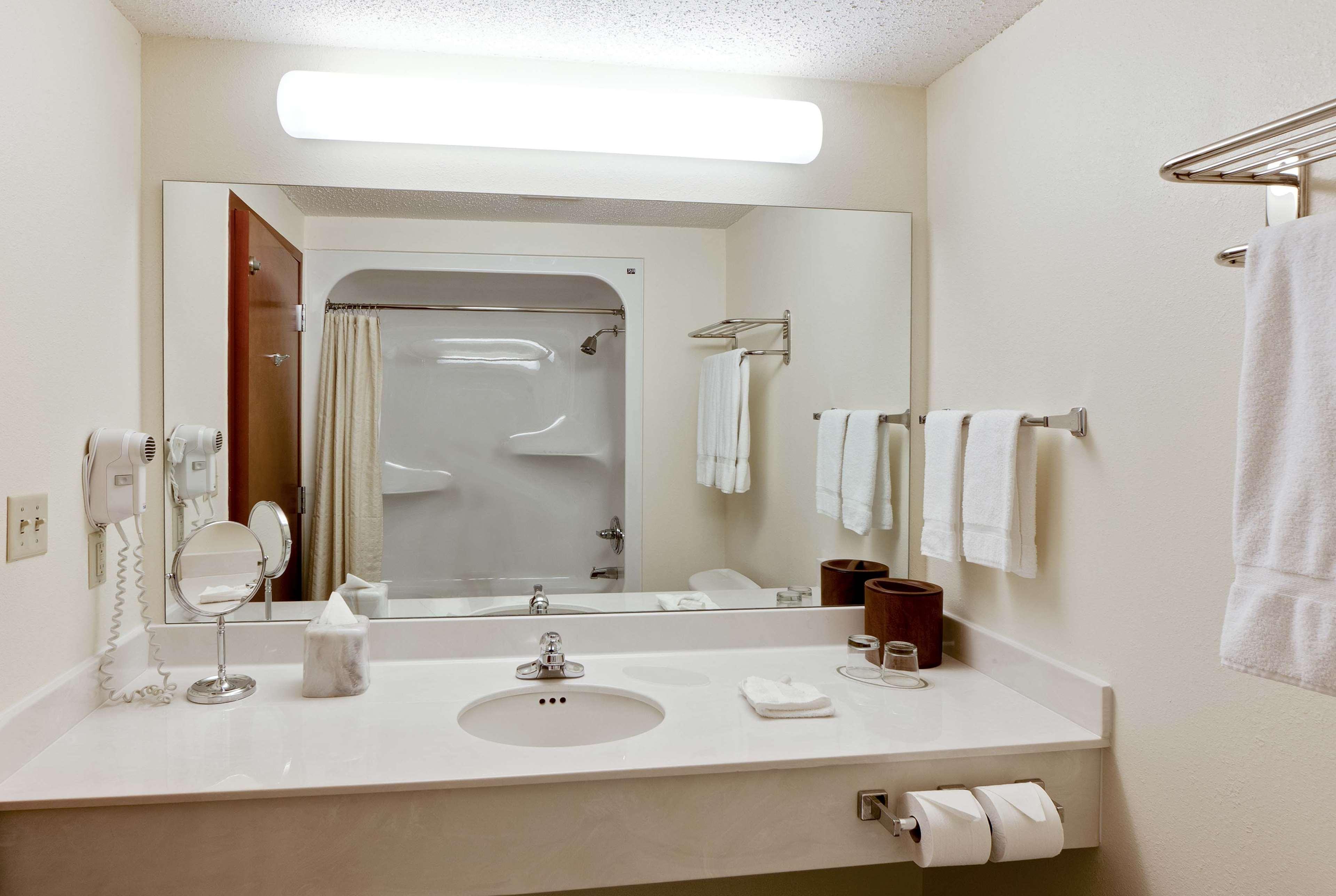 Hawthorn Suites By Wyndham Louisville East Exteriér fotografie