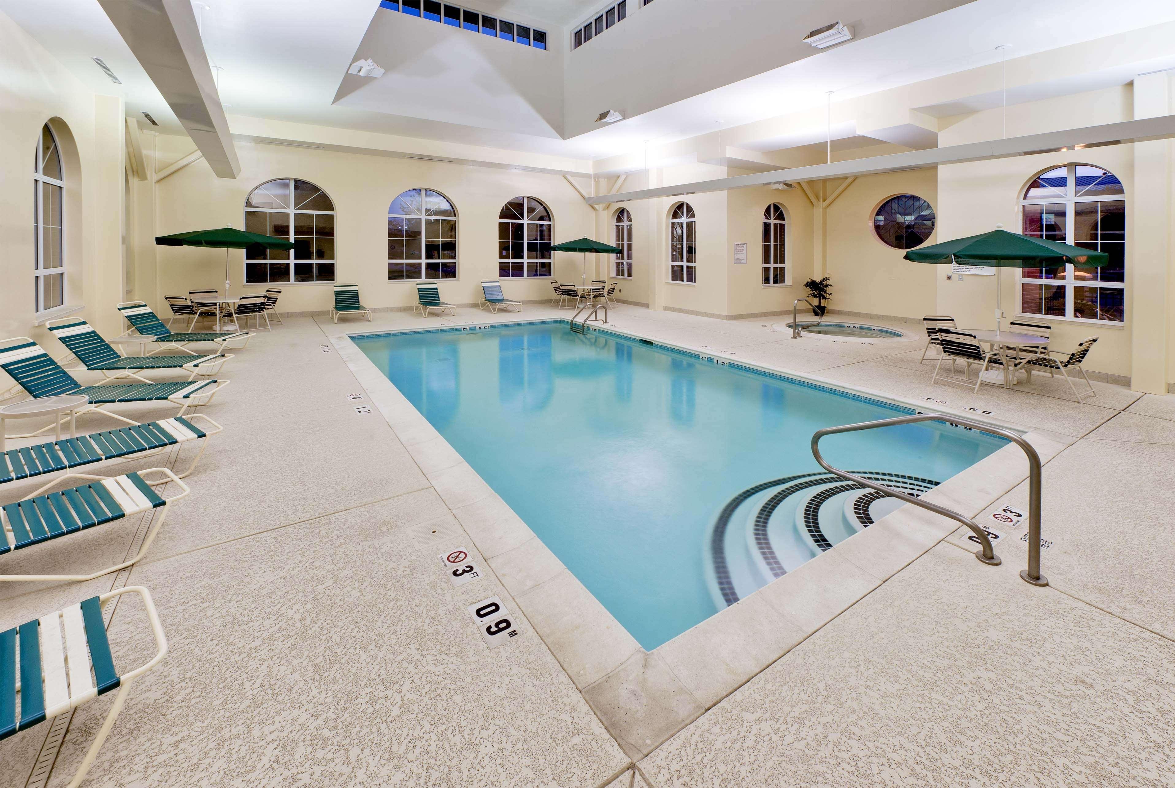 Hawthorn Suites By Wyndham Louisville East Exteriér fotografie
